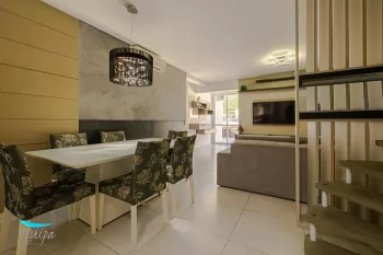 Cobertura mobiliada e equipada a 100 metros do mar